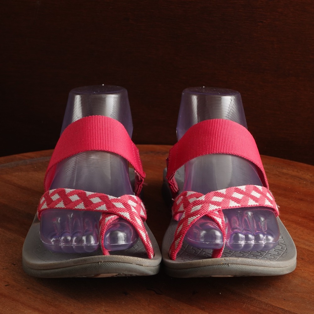 Chaco Sandals Womens SZ 8 Pink Tetra Cloud Toe Loop Pool Shoes Beach Waterproof - Picture 3 of 15
